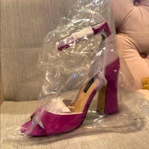 9 West Gavyn heels